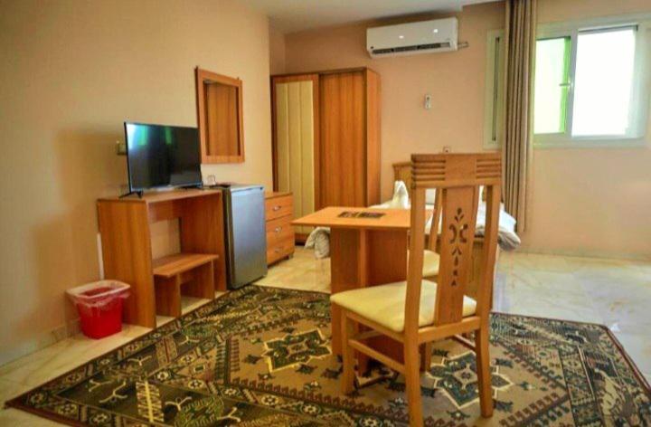 Grand Golden Pyramids View Hotel Kafret el-Gabal Exterior foto